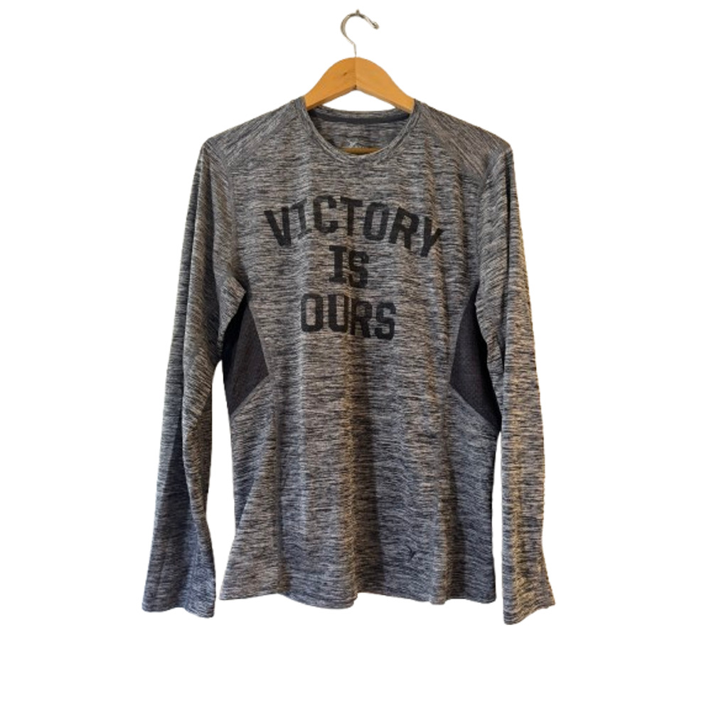 Old Navy Men's Victory Is Ours Long Sleeve Tee‎